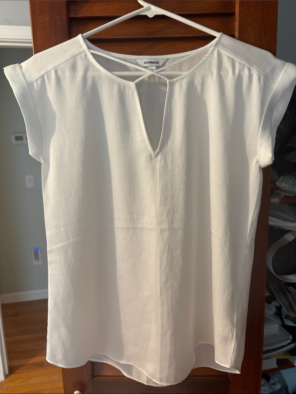 Express White Keyhole Cap Sleeve Top